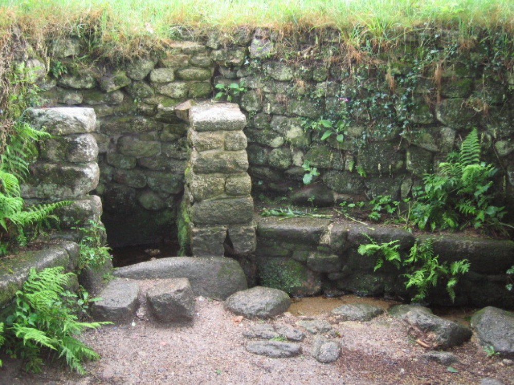 Madron - Ancient chapel and well – photo 3